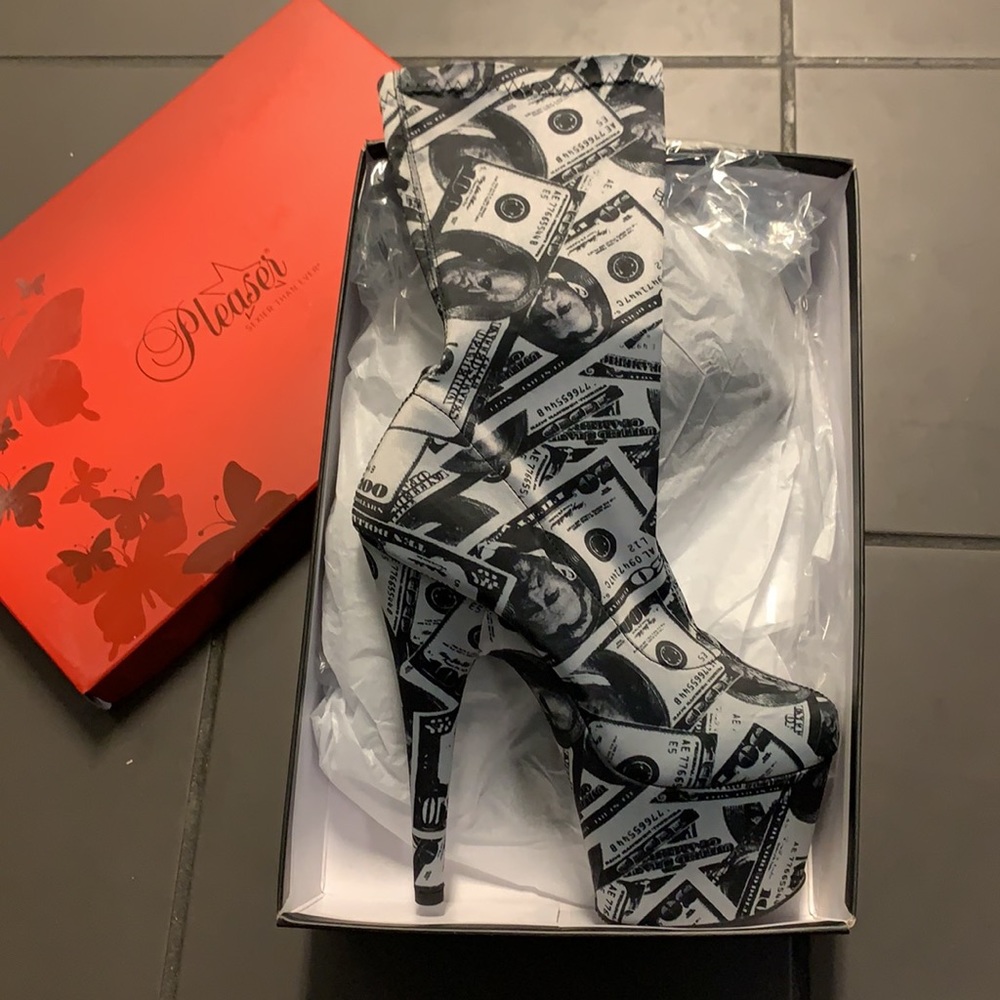 ADORE-1002DP